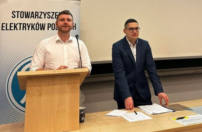 Zdjęcie z konferencji