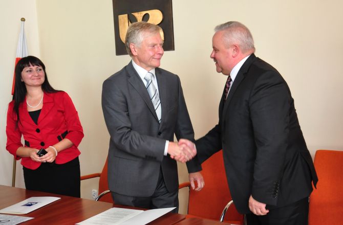 2012.09 - podpisanie deklaracji o utw. kier. lek UR