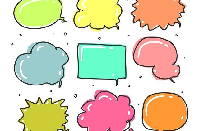 Dziewięć kolorowych dymków mowy.
