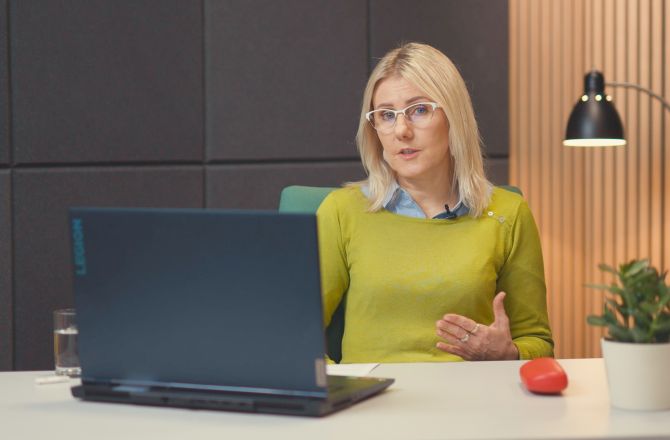 Bożena Kochman-Haładyj: The girl is looking for a clever husband; the boy, for a beautiful wife