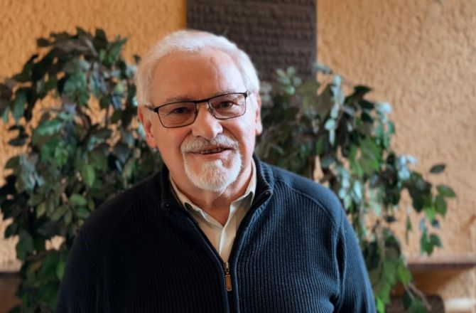 dr inż. Emilian Onyszkiewicz, emeryt. wykładowca akademicki/Życzenia z okazji Jubileuszu 25-lecia UR