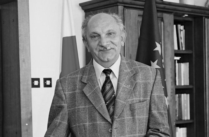 prof. Włodzimierz Bonusiak (1942–2025)