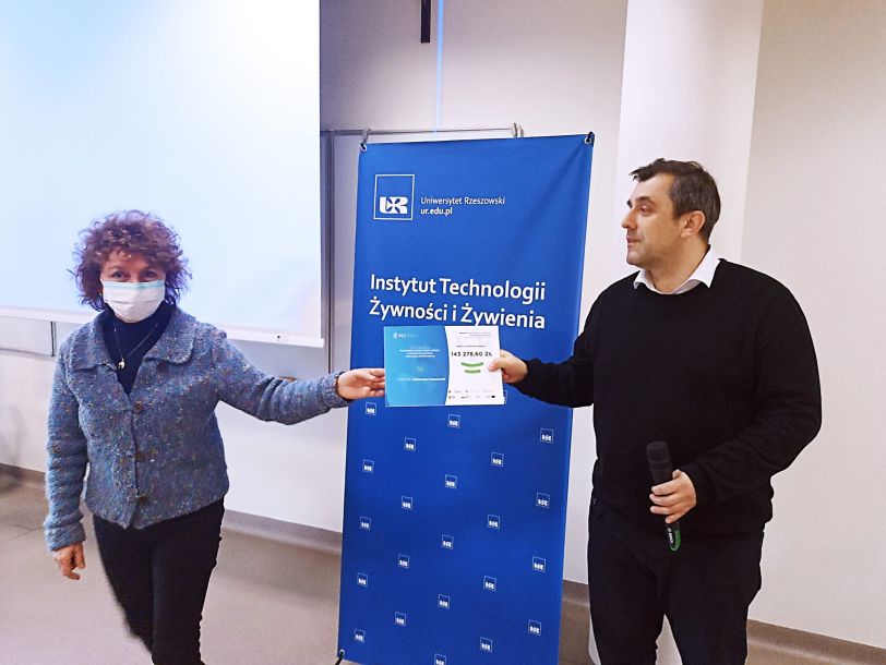 Wręczenie symbolicznych czeków na granty finansowane w ramach PCI