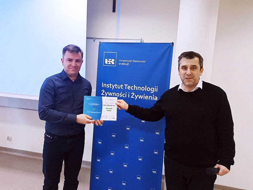 Wręczenie symbolicznych czeków na granty finansowane w ramach PCI