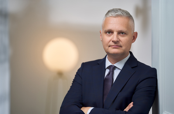 dr hab. Roman Uliasz, prof. UR