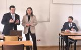 Osoby prowadzące wystąpienie podczas konferencji