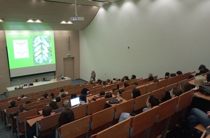 Cykl wykładów "Bioróżnorodność ekosystemów lądowych w zmieniającym się świecie"