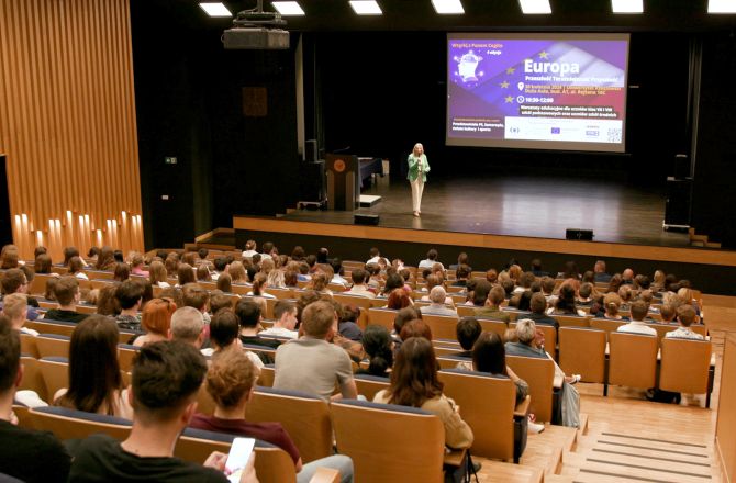 Europejski wtorek z Panem Cogito