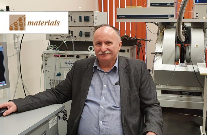 Na fotografii profesor Ireneusz Stefaniuk w laboratorium