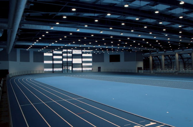 UNIWERSYTET RZESZOWSKI MA NOWĄ HALĘ LEKKOATLETYCZNĄ