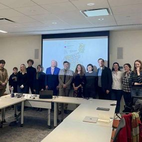 Zdjęcie przedstawiające uczestników warsztatów