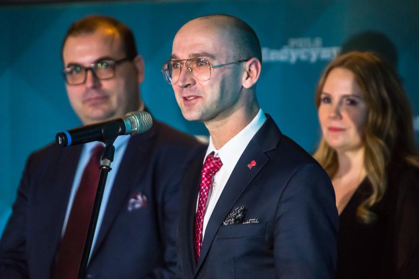 38b95236-4c7a-5743-b640-2553ff84655c_w_830.jpg [40.44 KB]