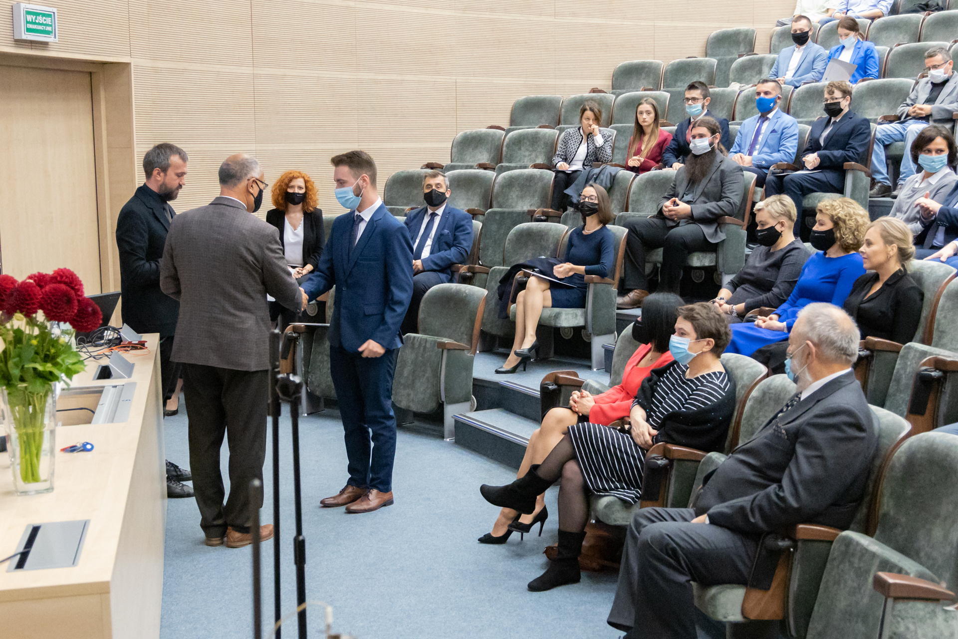 EO9A5439.jpg [1.98 MB]