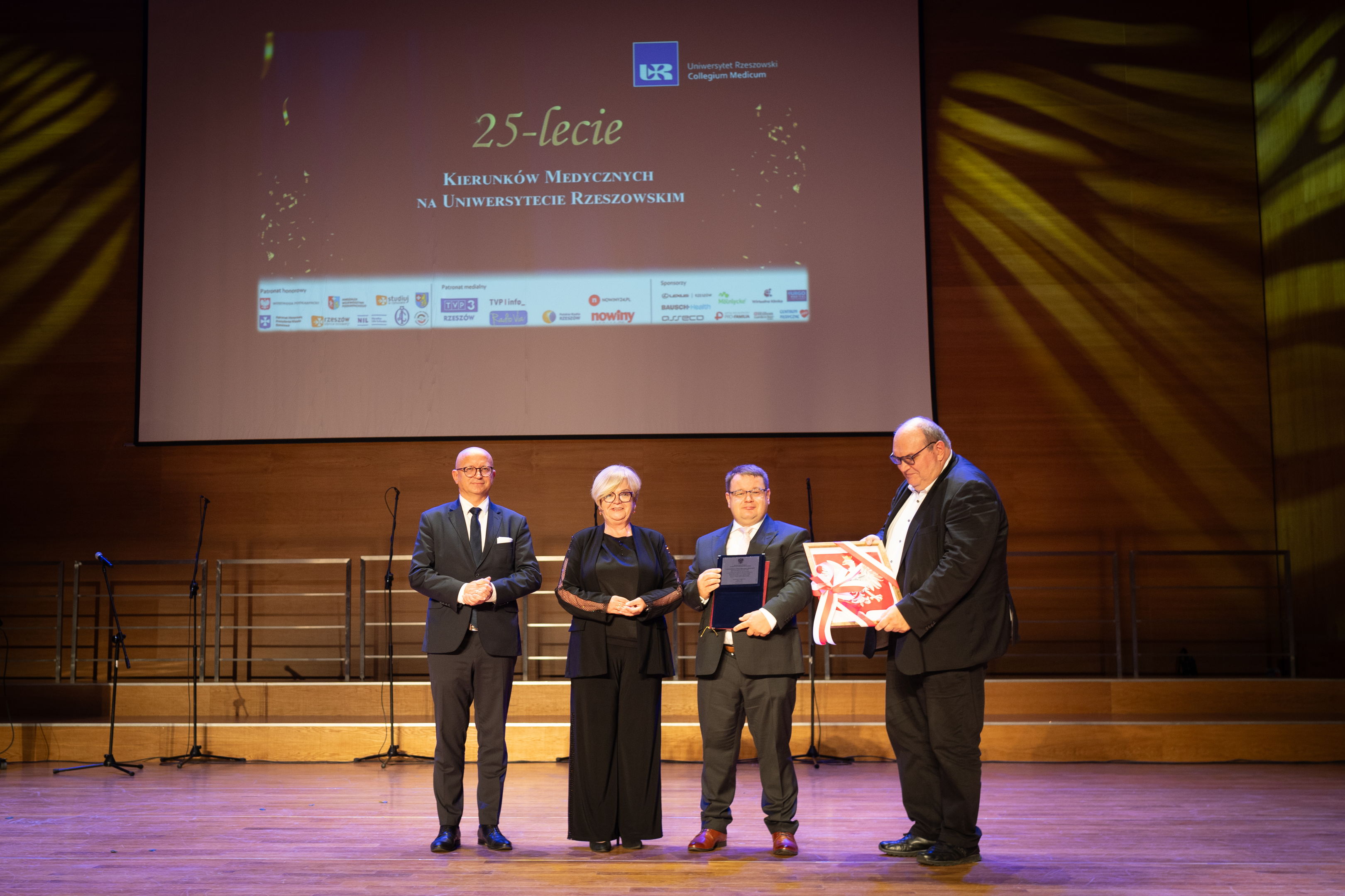 Uniwersytet Rzeszowski świętuje 25-lecie kierunków medycznych w ...