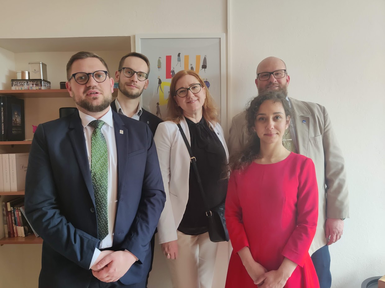 Na zdjęciu od lewej: Artur Lesner, AGH; Michał Powszedniak, UJ; Agnieszka Zatyka-Szlachcic, AGH; Stella Strzemecka, UJ; Jan Gałkowski, UR.